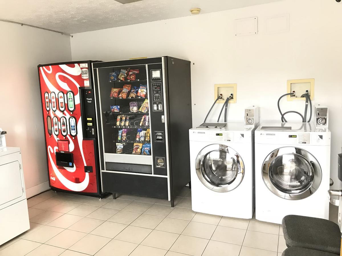 Super 8 By Wyndham Whites Creek/ Nashville Nw Area Luaran gambar